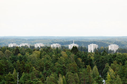 Maisema vesitornista, jossa näkyy Ruolan kerrostalot